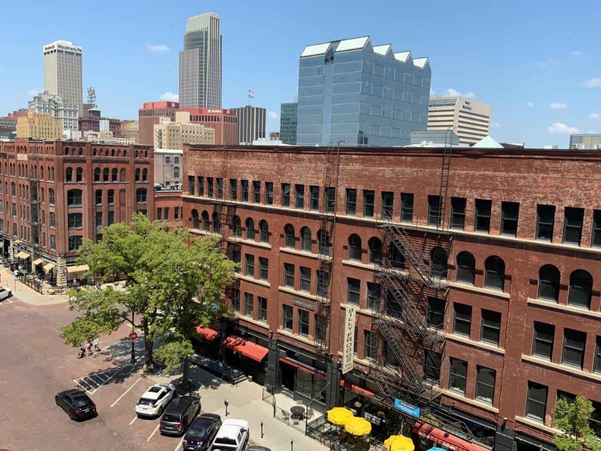 Blackout Themed Residence In The Prime Heart Of Omaha'S Old Market! Exterior photo